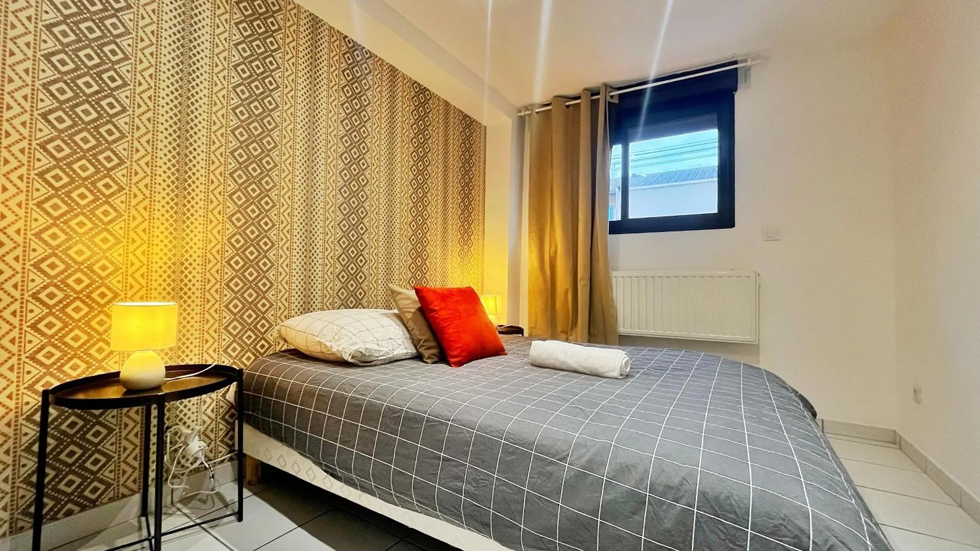 Apartment Suite Eltone Villeurbanne France
